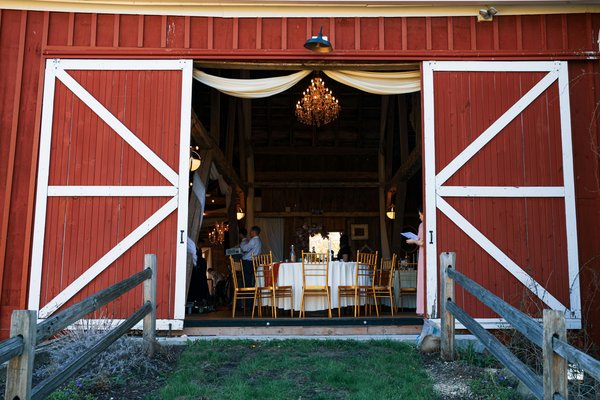 Unveil the charm of winter's barns: a kent wedding gem
